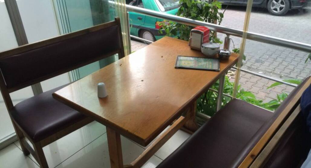 Demir Sandalye Gungoren